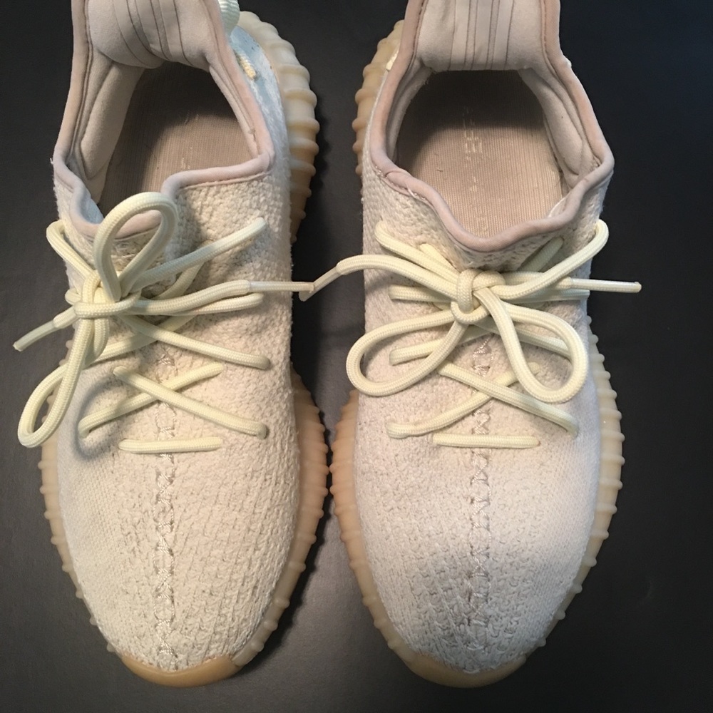 Yeezy Boost Size US Men’s 7 women 8.5 Color: Butter